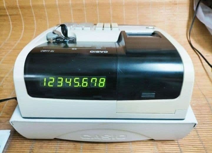 カシオレジスター　TE-M80　中古品　人気機種感熱紙　送料無料　801121