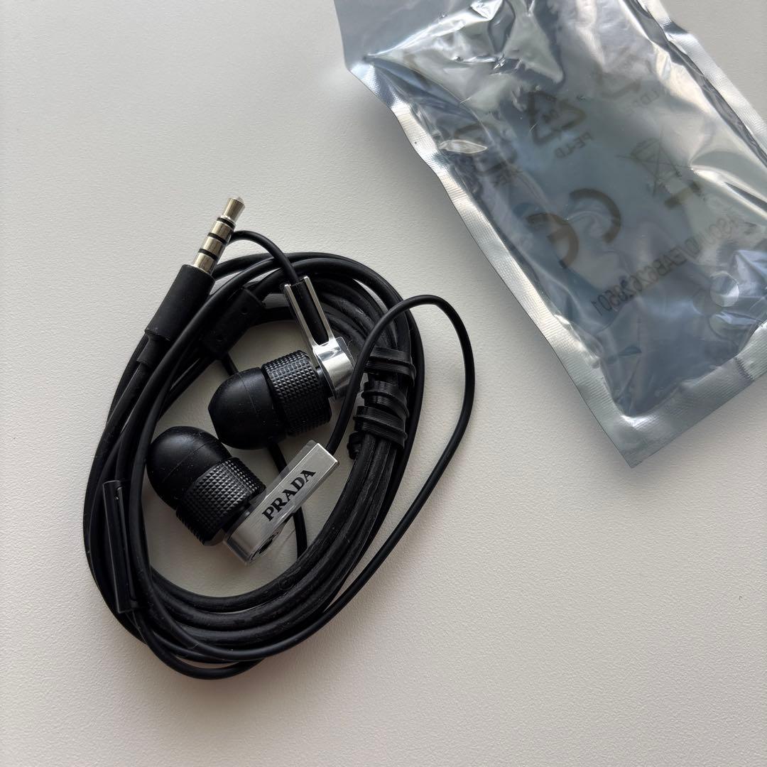 新品未使用⭐︎PRADA 純正イヤホン