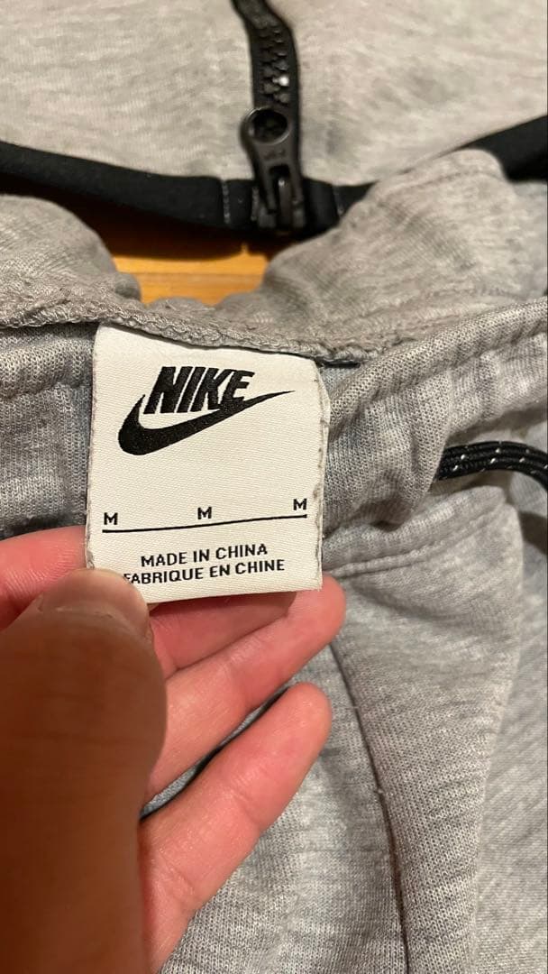 NIKE テックフリース　グレーセットアップ　白タグ