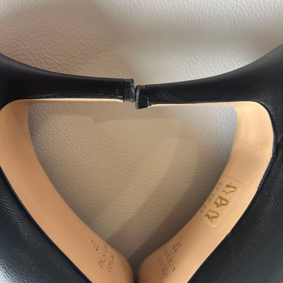 美品　ネブローニ　スカラップ パンチング　レザー　パンプス　レース　ヒール　24