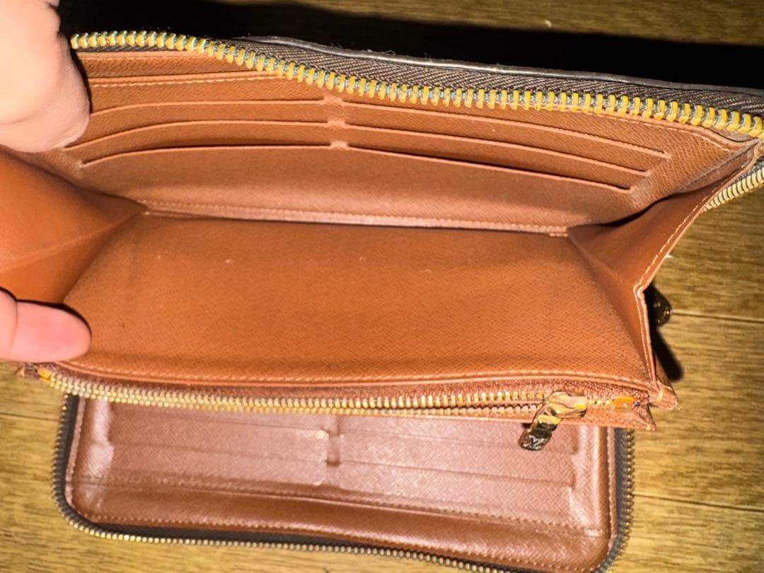 ルイヴィトン モノグラム ジッピーウォレット　ラウンドファスナー 長財布