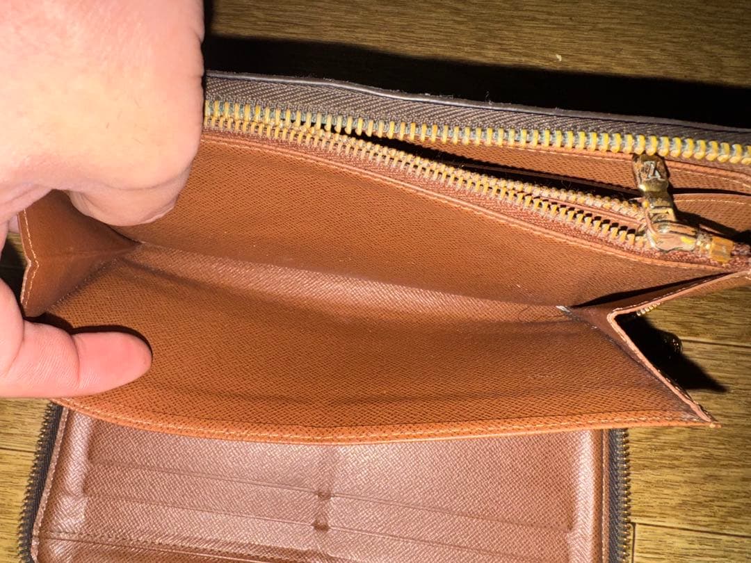 ルイヴィトン モノグラム ジッピーウォレット　ラウンドファスナー 長財布