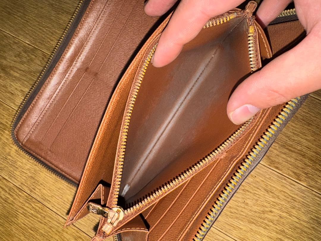 ルイヴィトン モノグラム ジッピーウォレット　ラウンドファスナー 長財布