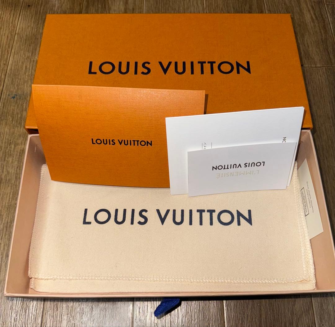 ルイヴィトン モノグラム ジッピーウォレット　ラウンドファスナー 長財布