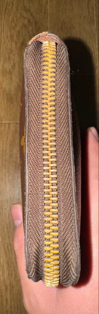 ルイヴィトン モノグラム ジッピーウォレット　ラウンドファスナー 長財布