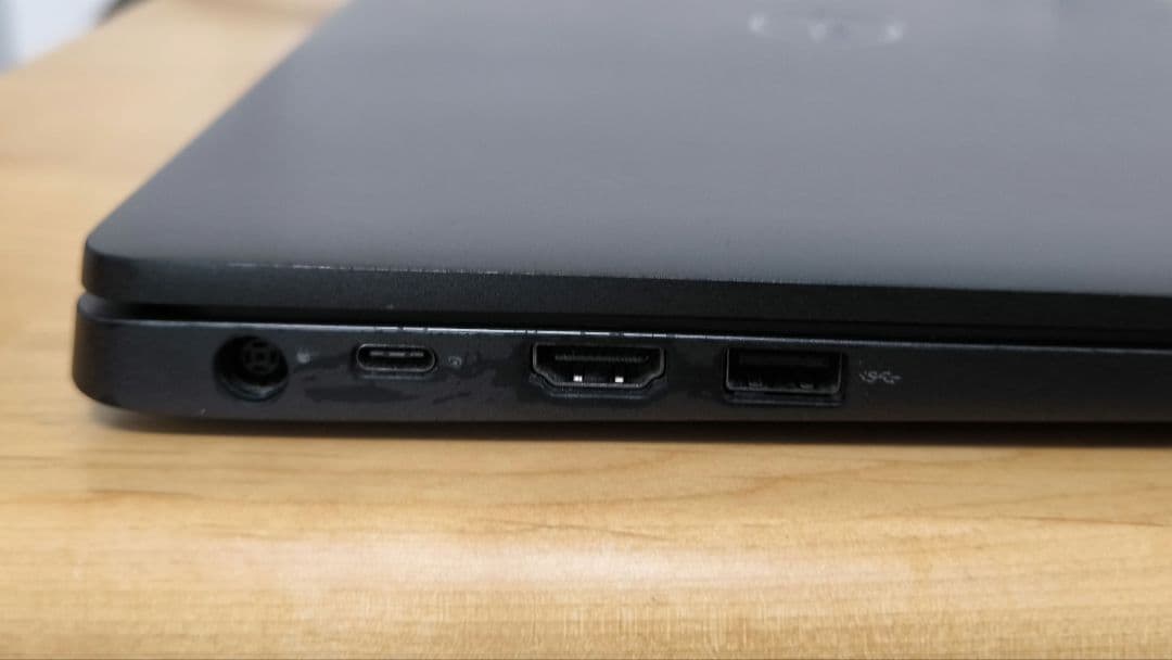 ​DELL 13.3型 ノートパソコン【i5第8世代】Windows11・カメラ