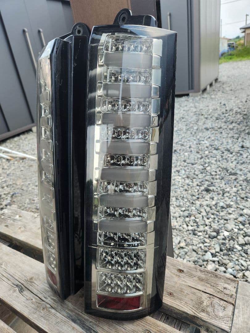 ★*★様 LEDテールランプ クリア/ブラック 左右セット