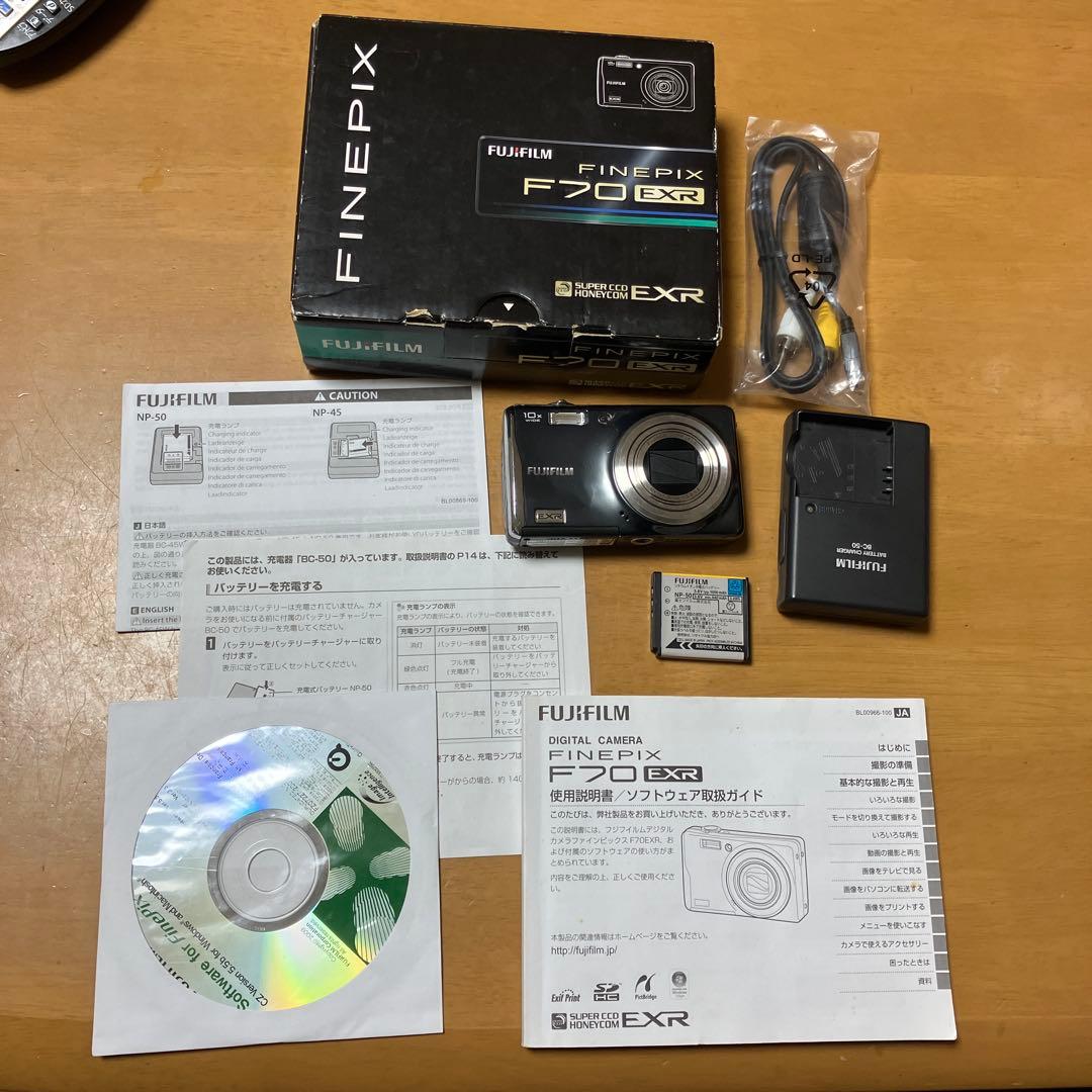 FUJIFILM FINEPIX F70EXR 富士フイルムバッテリー充電器付き