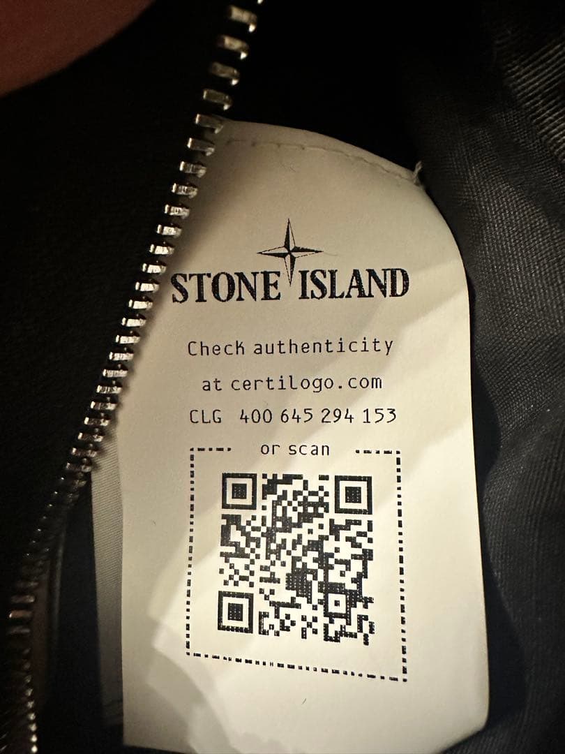 STONE  ストーンアイランド ボディバッグ　新品　未使用　本物