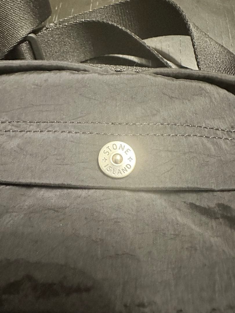 STONE  ストーンアイランド ボディバッグ　新品　未使用　本物