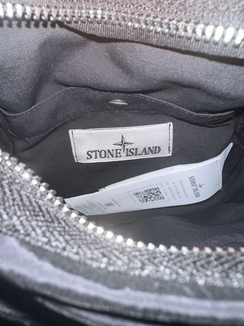 STONE  ストーンアイランド ボディバッグ　新品　未使用　本物