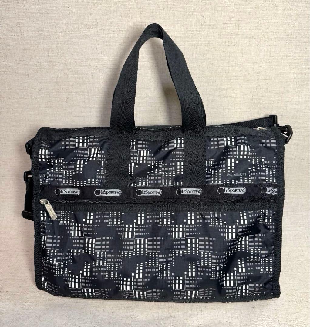 LeSportsac レスポートサック　モノトーン　総柄　黒　ボストンバック