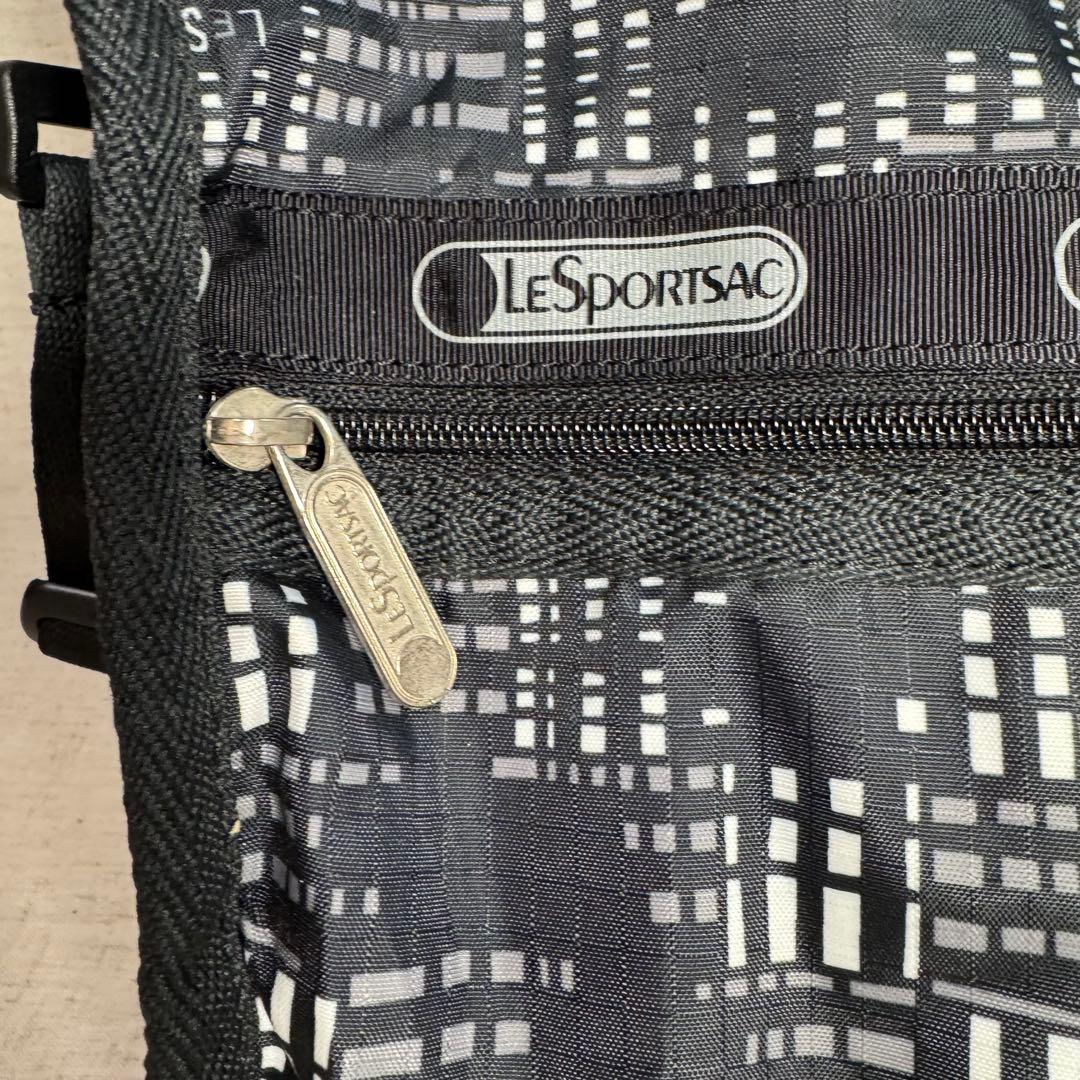 LeSportsac レスポートサック　モノトーン　総柄　黒　ボストンバック
