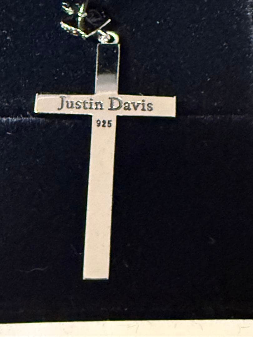 Justin Davis クロス型ピアス