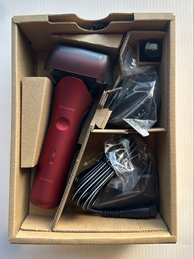 パナソニック ラムダッシュ 3枚刄 シェーバー ES-LT4Q-R