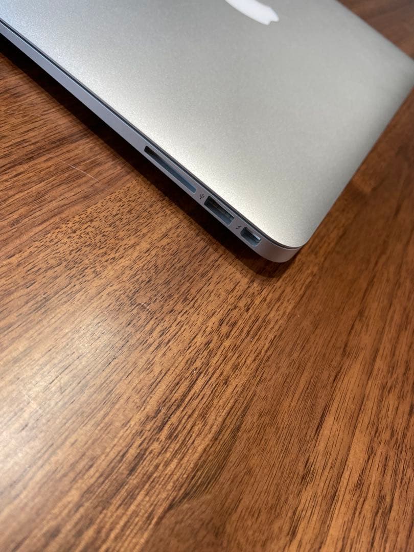 Apple MacBook Air 11インチ 2014