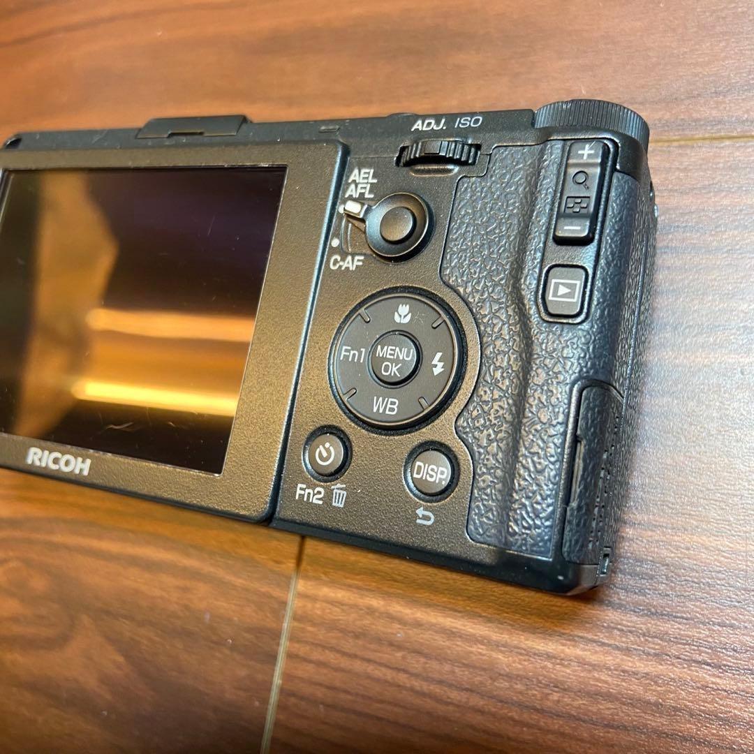 RICOH GR デジカメ ほぼ新品 4933