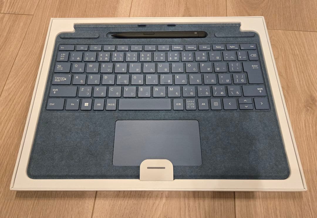 【未使用】スリムペン2付き Surface Pro Signatureキーボード