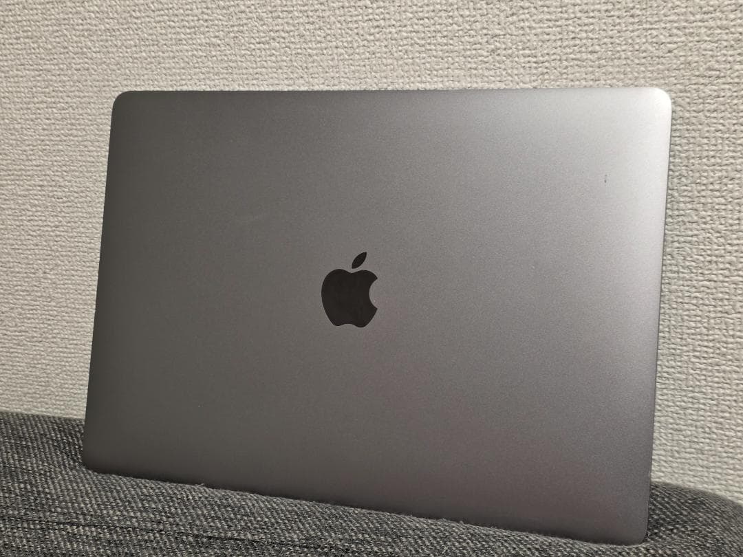 【天然水】Apple MacBook Pro スペースグレー