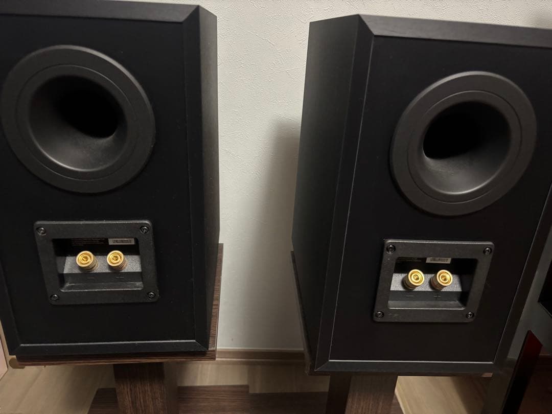 KEF Q150 スピーカー