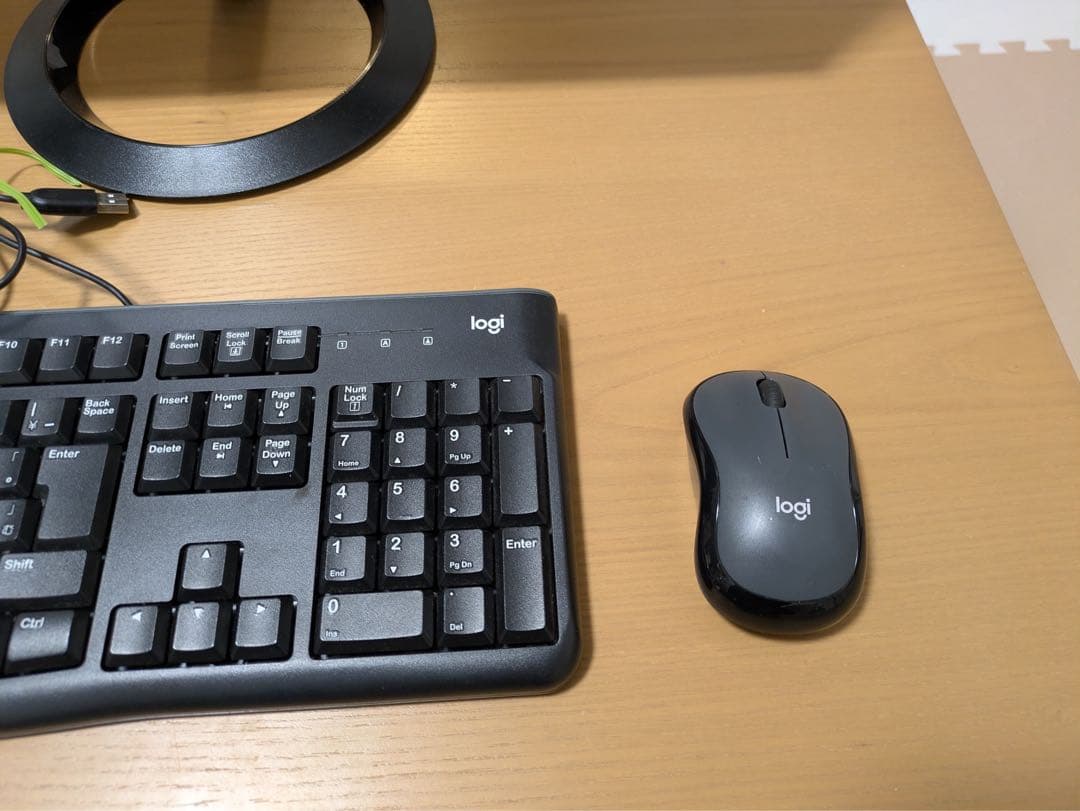 ASUS モニター + Logitech キーボード・マウスセット