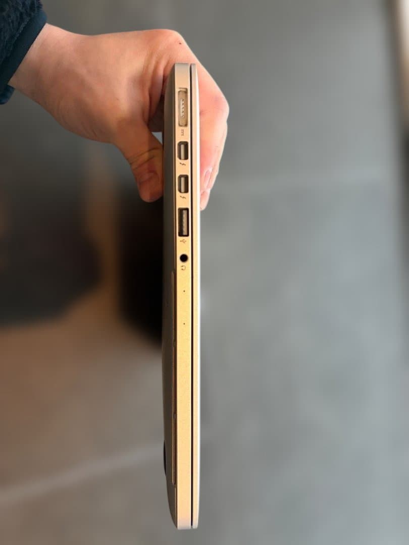 MacBookPro 2015 13インチ メモリ8GB ストレージ128GB