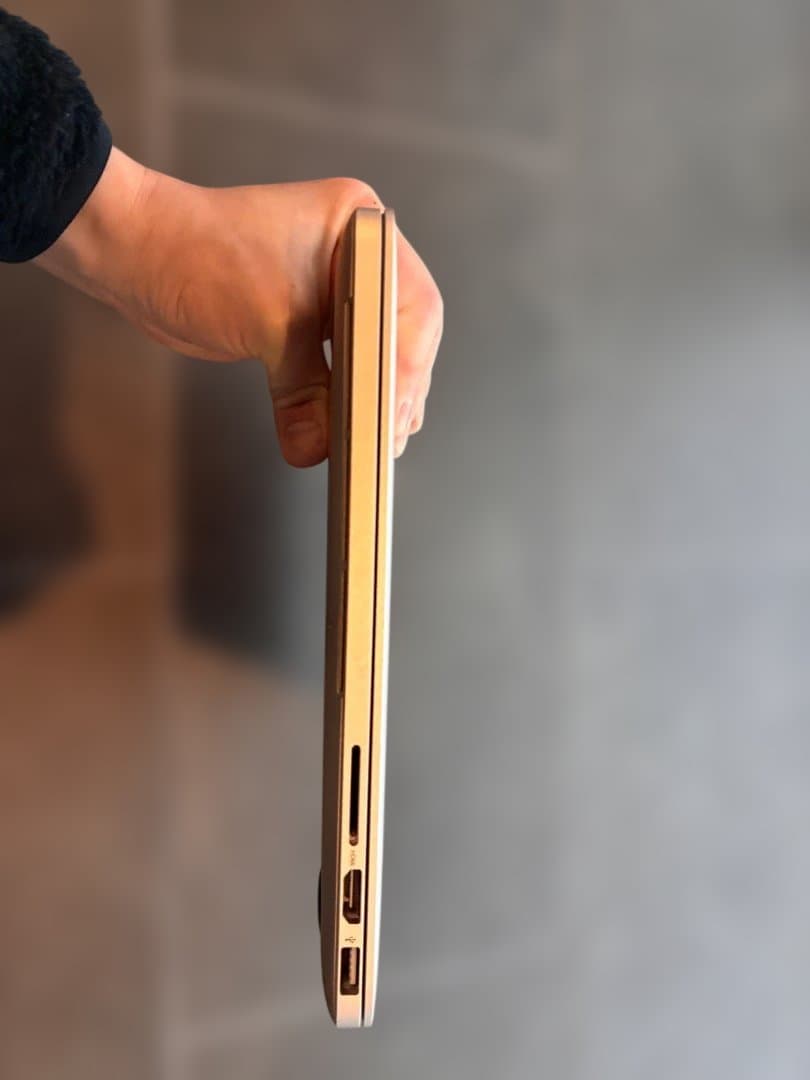 MacBookPro 2015 13インチ メモリ8GB ストレージ128GB