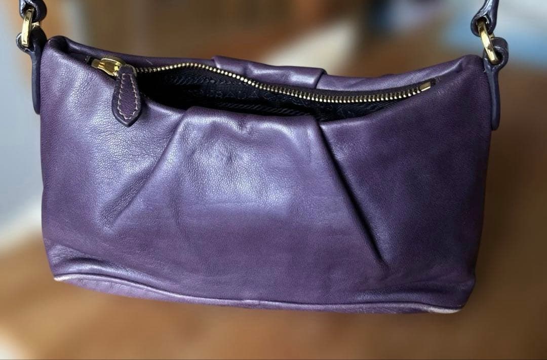 PRADA パープル レザー ハンドバッグ
