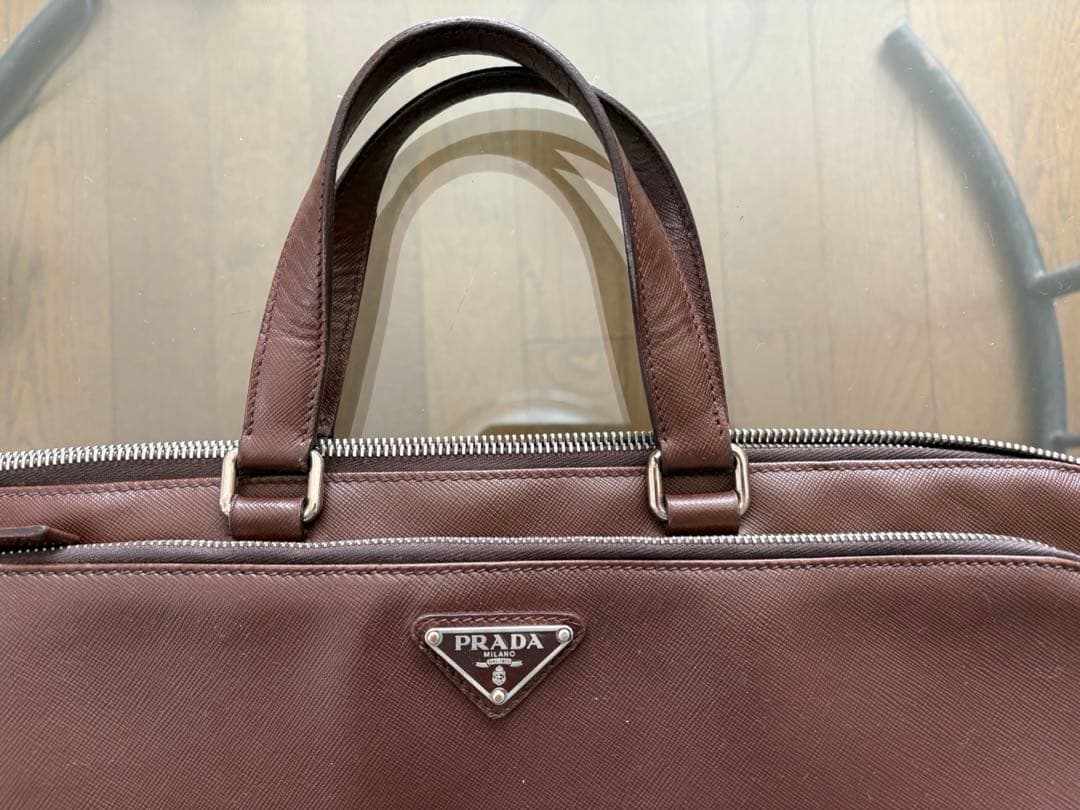 本日限定価格！美品！PRADA ブラウン レザービジネスバッグ！