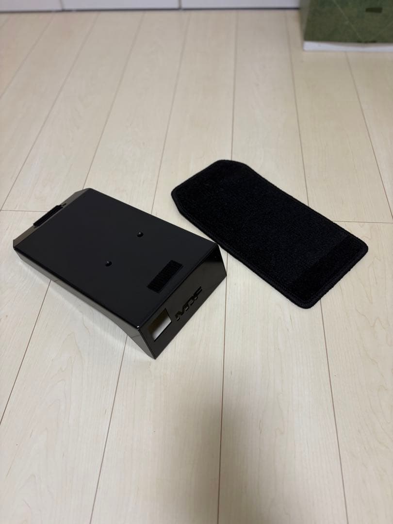 MDF デリカD5用ウォークスルーキット