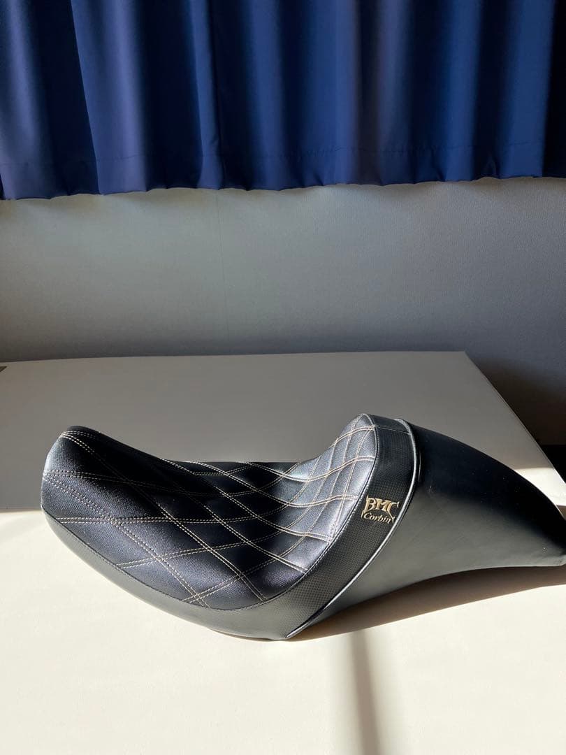 BMC Corbin コルビン96 - 03 ダイナ　fxd fxdx シート