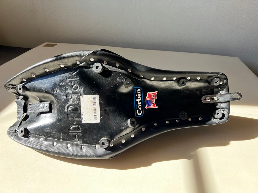 BMC Corbin コルビン96 - 03 ダイナ　fxd fxdx シート