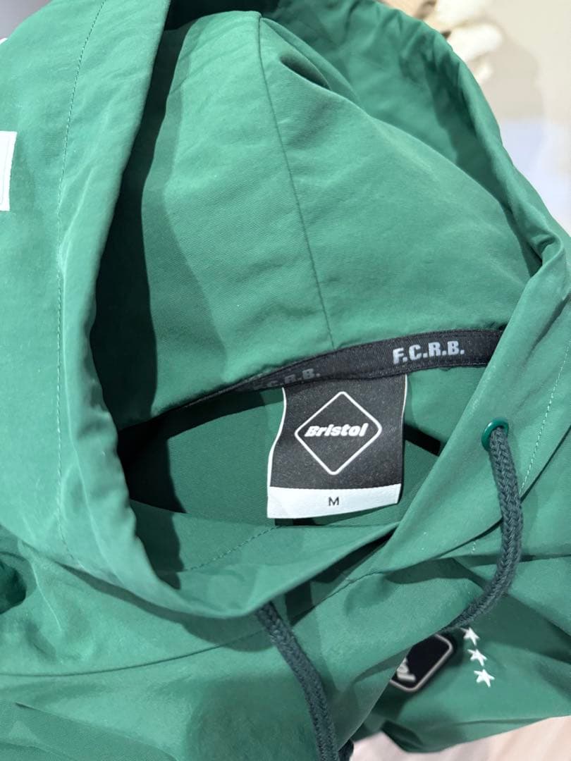 美品　FCRB　フーディーアノラック