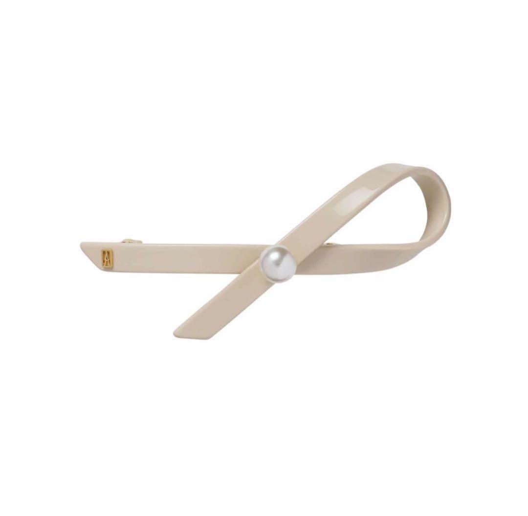 アレクサンドルドゥパリ　バレッタ　ベージュ