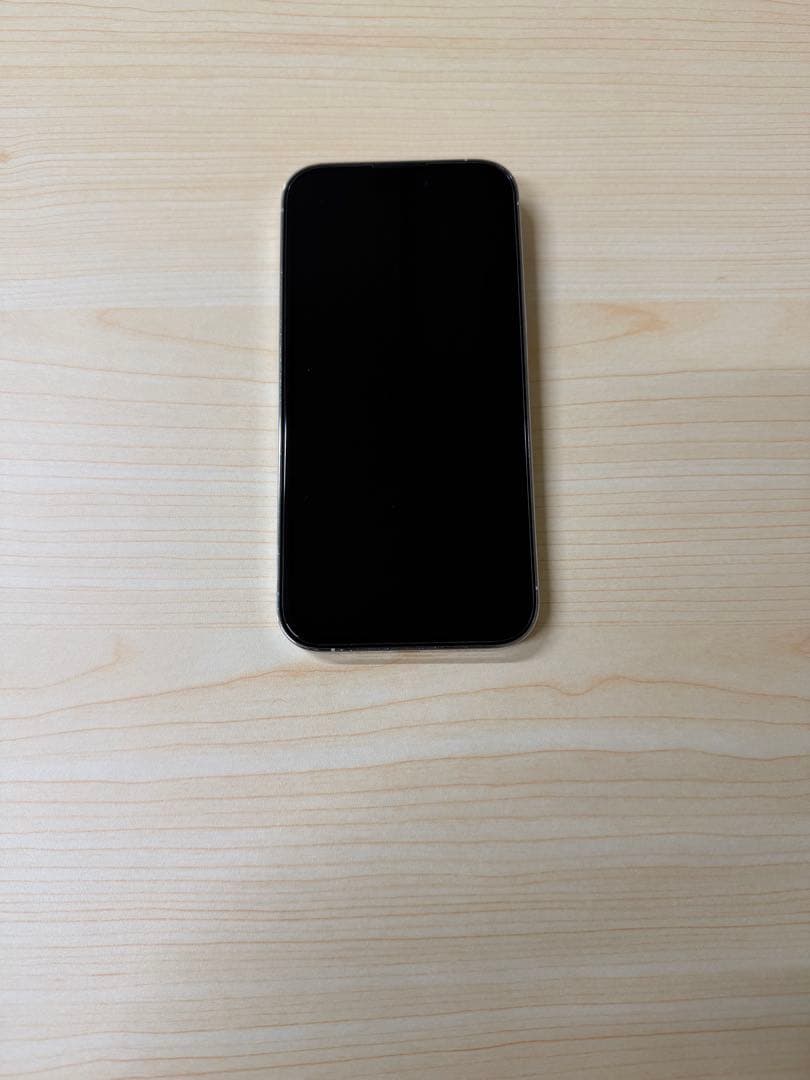 Apple iPhone 14 Pro シルバー