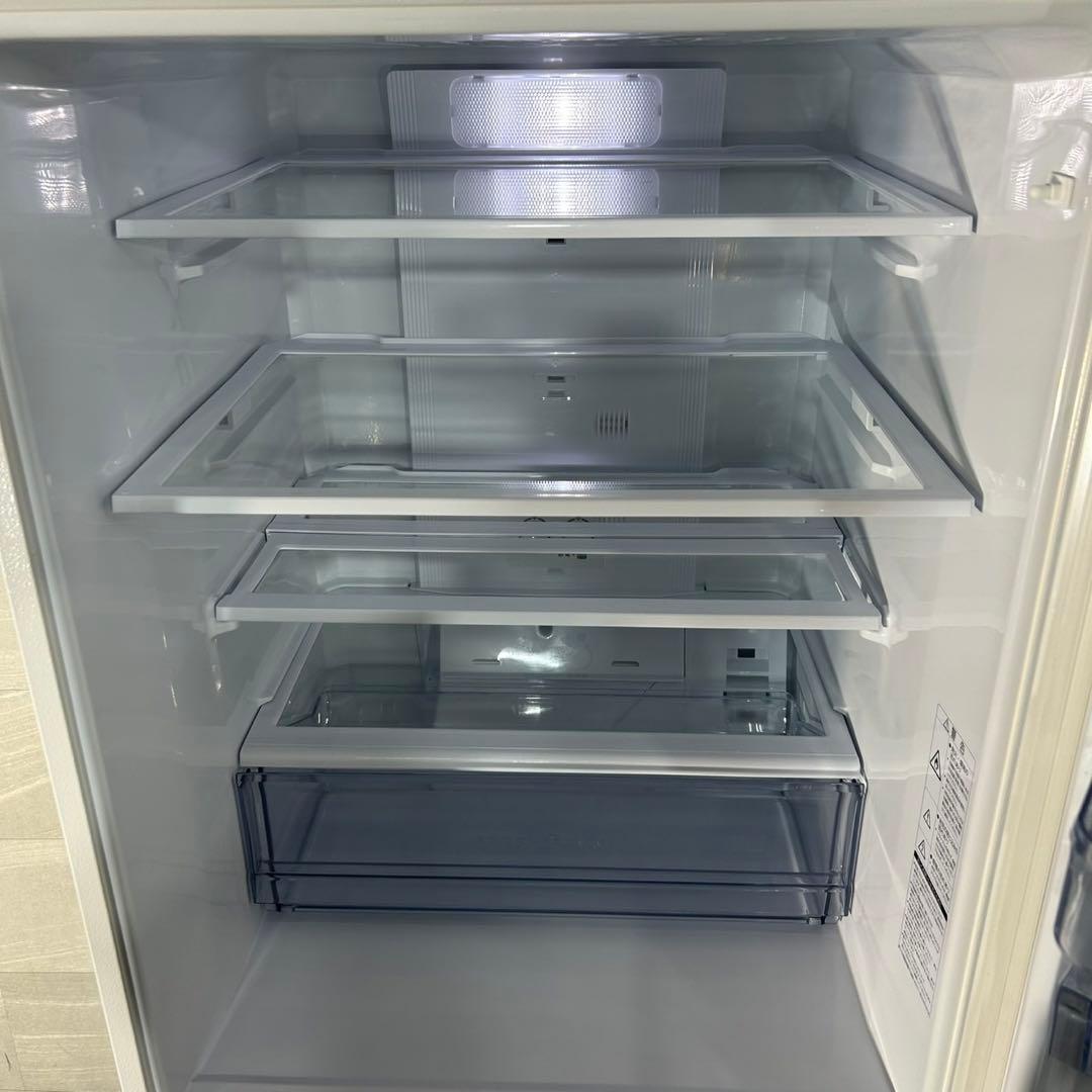 AQUA 4ドア 冷蔵庫 355L ファミリータイプ 2022年製 d4567