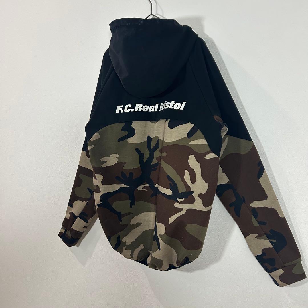 F.C.R.B. エフシーレアルブリストル カモフラ切替 フーデッドジャケット