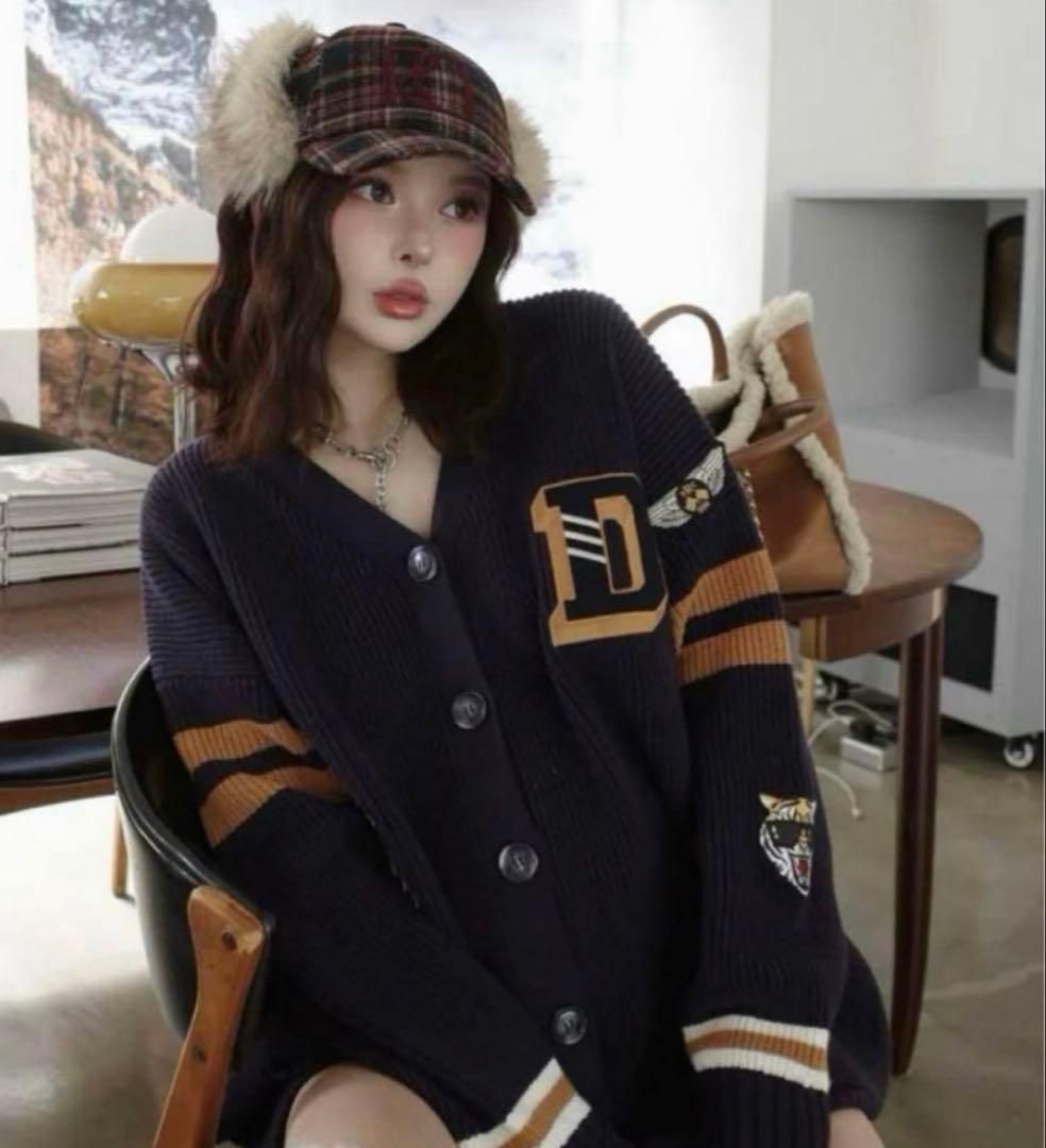 ダーリッチ ネイビー カレッジワッペンVネックニットカーディガン