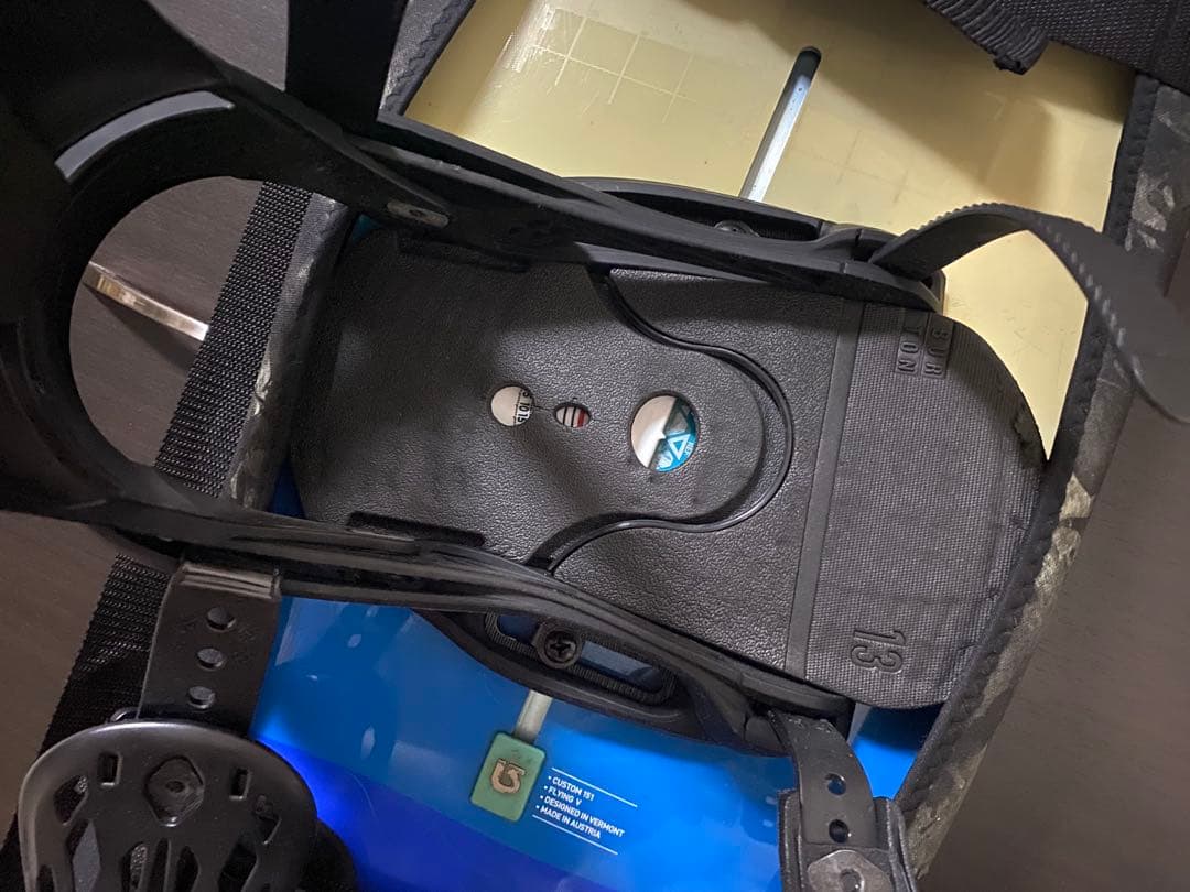 スノーボード Burton Cartel EST