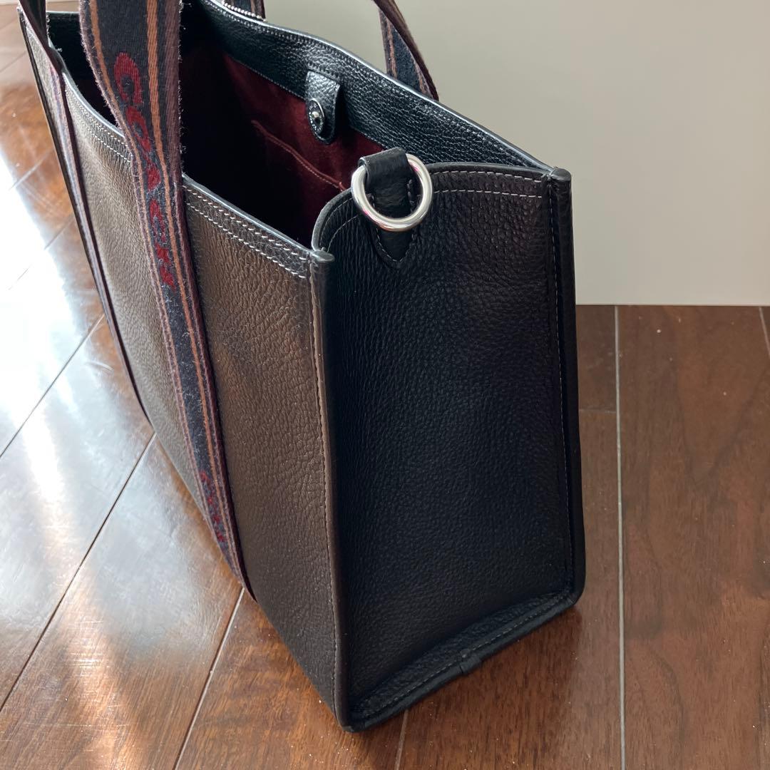 COACH ブラックトートバッグ