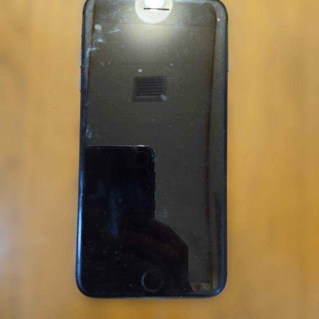 Apple iPhone 8 Plus 64gb　simフリー