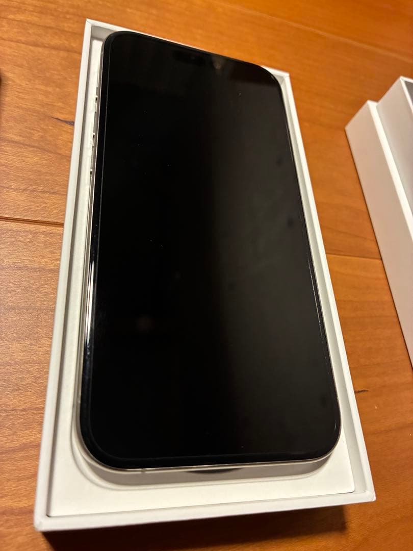 Apple iPhone 15 pro 本体128GB 外装美品　SIMフリー