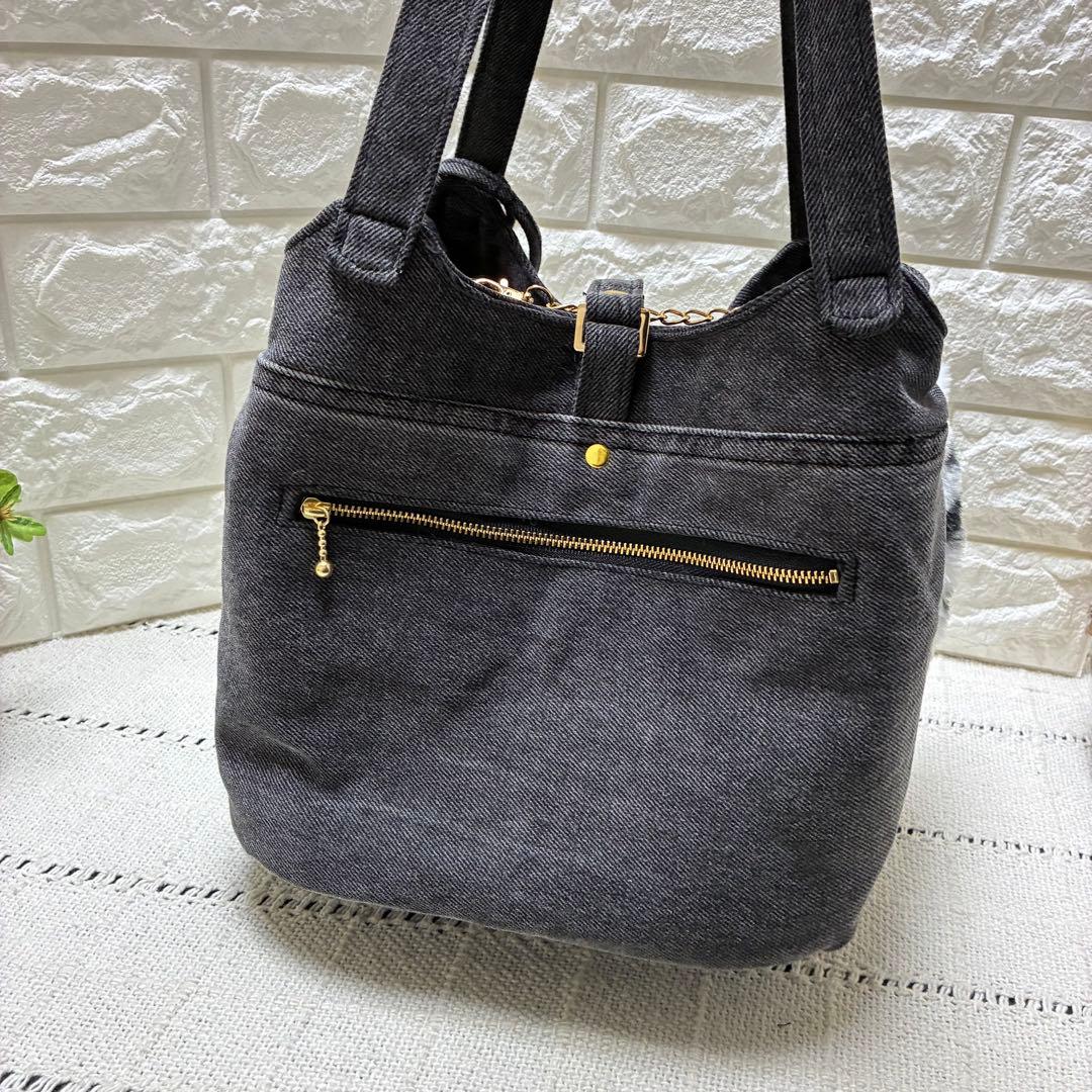 デニムリメイク　ハートのキーロック付きキューブバック　ダルメシアン柄ファー底横長