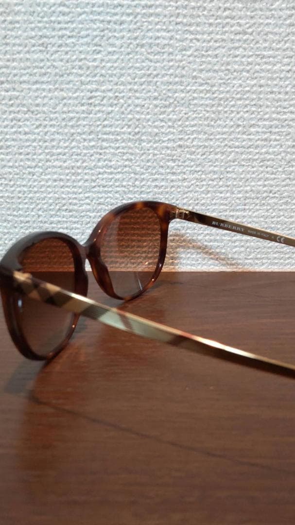 バーバリー　サングラス　ブラウン　バーバリーチェック