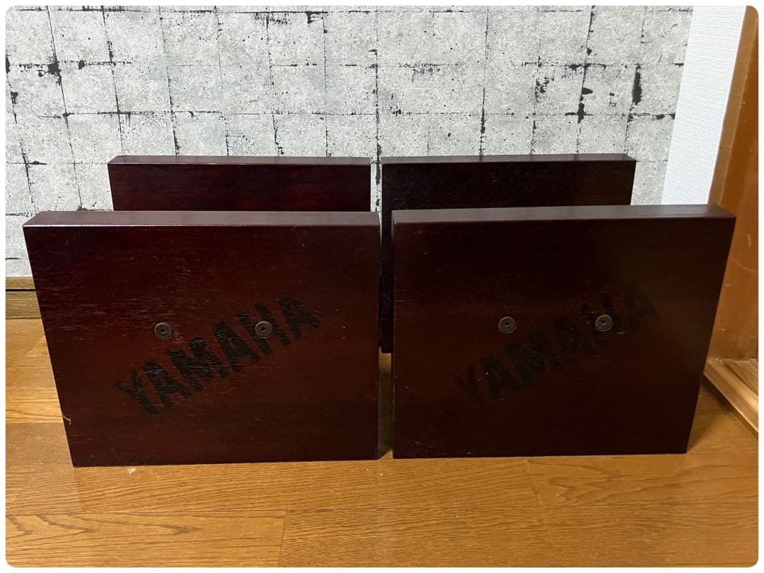 ♦︎純正YAMAHA（ヤマハ）ロゴ入りの木製スピーカースタンドペア 当時物