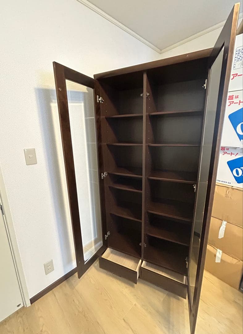 【関家具】ガラス扉本棚
