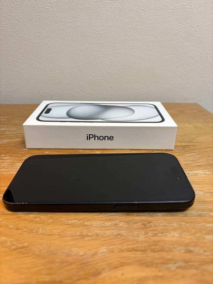 Apple iPhone 15 128GB ブラック SIMフリー　本体 箱付き