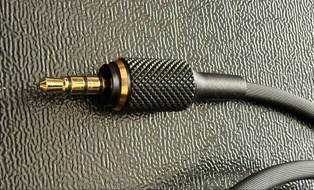 【美品です！】ソニー モニター有線ヘッドホン MDR-MV1