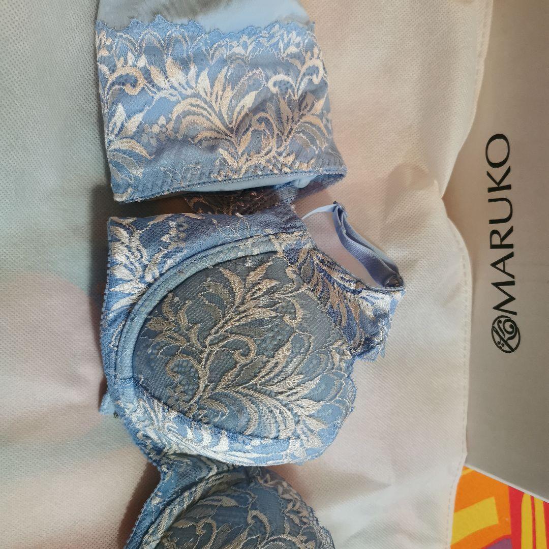 MARUKO ブルー花柄ブラジャー C70