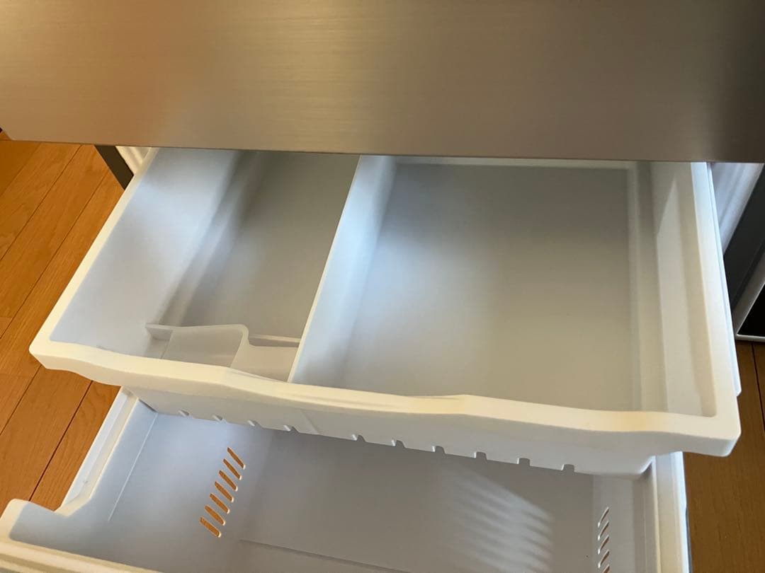 送料・設置込み！HITACHI 冷蔵庫 左開き 2、3人暮らし シルバー モダン